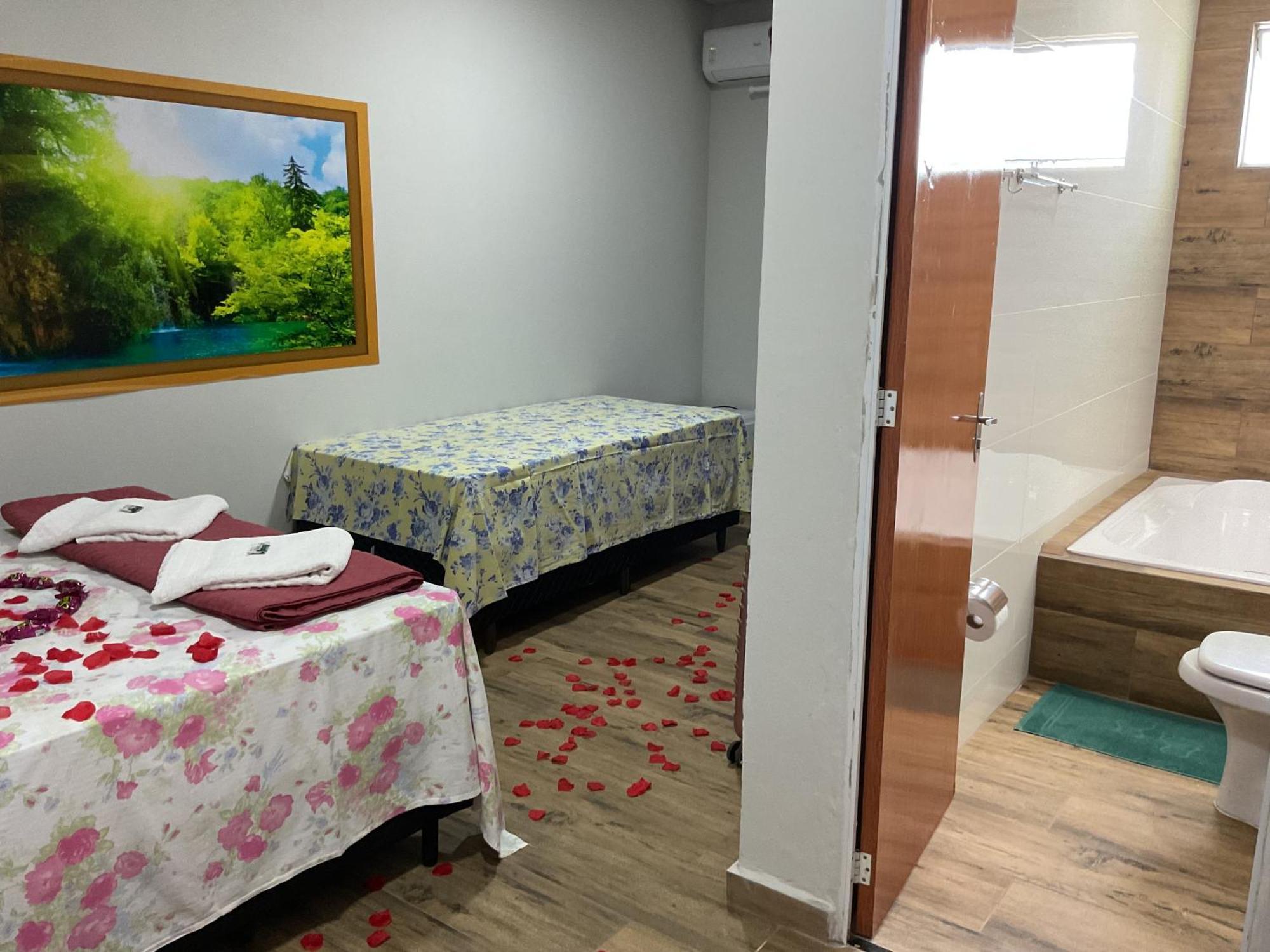 ברוטס Espaco Alvorada ,Agendamento Das Atividades, Cafe Da Manha ,Banheira E Piscina No Centro מראה חיצוני תמונה